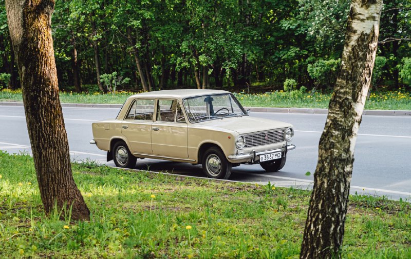История и восстановление классической Lada 2101, прожившей более 40 лет в семейных руках