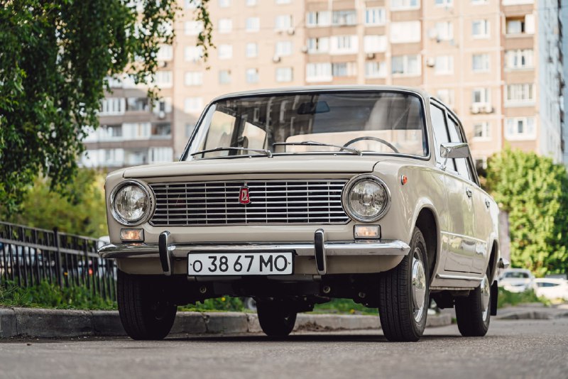 История и восстановление классической Lada 2101, прожившей более 40 лет в семейных руках