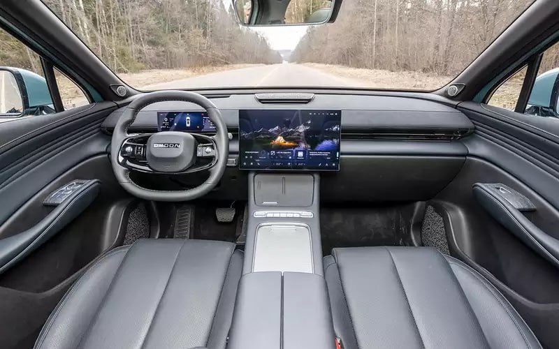 Omoda C7 с инновационным подвижным дисплеем: преимущества и особенности