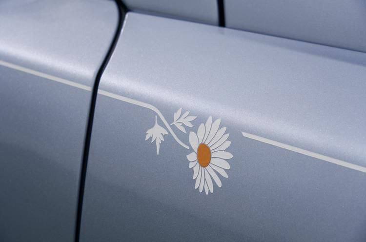 Эксклюзивный кроссовер Rolls-Royce Cullinan Daisy для любителей горного туризма