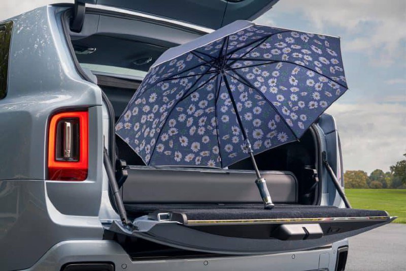 Эксклюзивный кроссовер Rolls-Royce Cullinan Daisy для любителей горного туризма