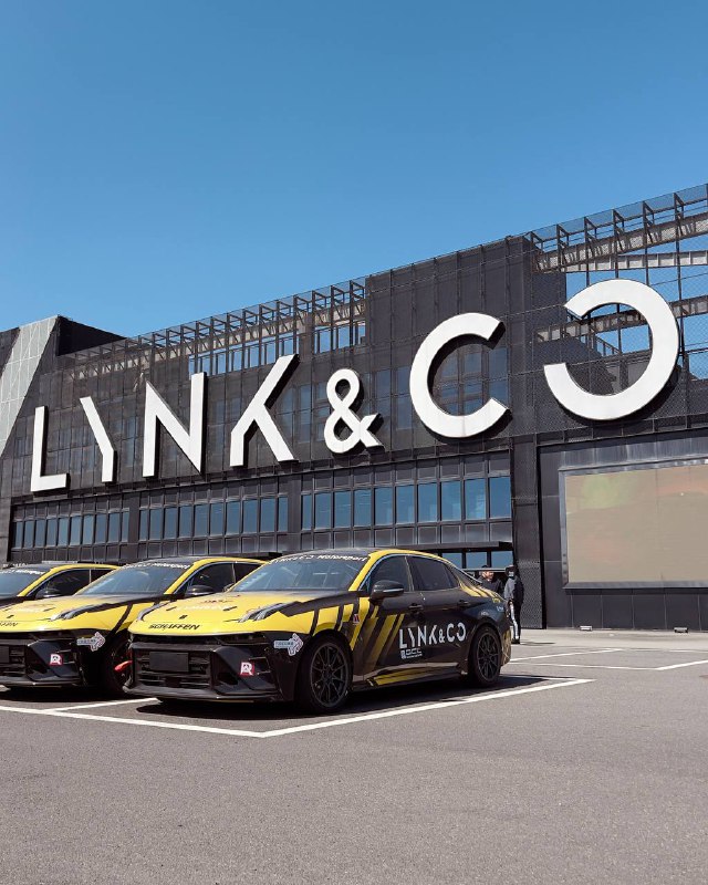 Lynk & Co 03 Cyan: гоночная техника в реальности