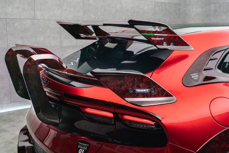 Мастеровое тюнинг-обновление Ferrari от Mansory: яркий Purosangue в лимитированной серии