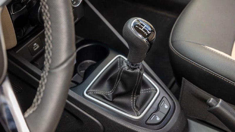 АвтоВАЗ ограничит выпуск базовой модели LADA Iskra, делая её менее доступной