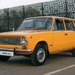 В Москве продается уникальный 40-летний праворульный ВАЗ-2102 в оригинальном состоянии