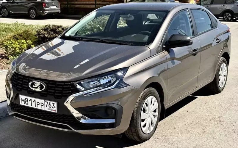 Новая Lada Iskra: первые фотографии базовой комплектации и особенности
