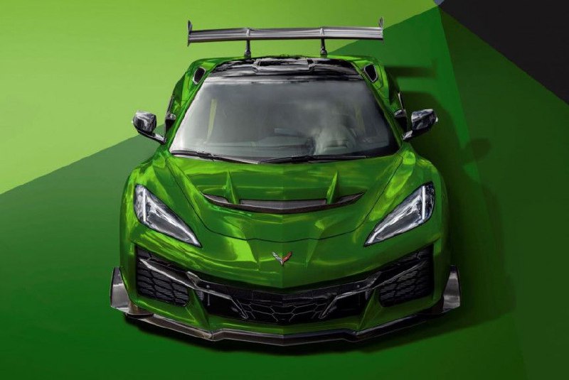 Обновленный Chevrolet Corvette получил новый интерьер и продолжает лидировать по выпуску
