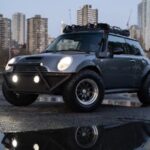 Переделанный классический MINI Cooper S выставлен на продажу как внедорожник