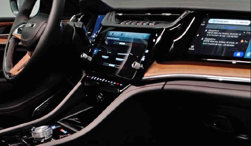 Объявлено о новом обновлении внедорожника Jeep Grand Cherokee