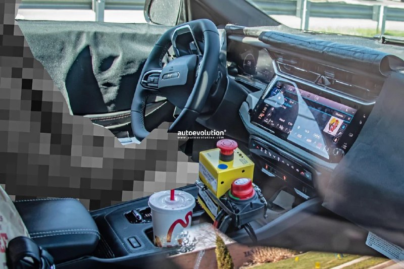 Возвращение Jeep Cherokee: новые технологии и дизайн в преддверии премьеры 2026 года