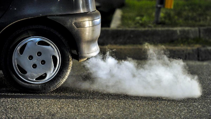 Европарламент отсрочил ужесточение правил по выбросам CO2 для автомобилей