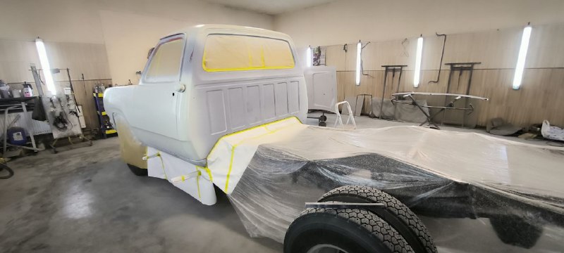 Редкий грузовик из Бобруйска проходит рестайлинг