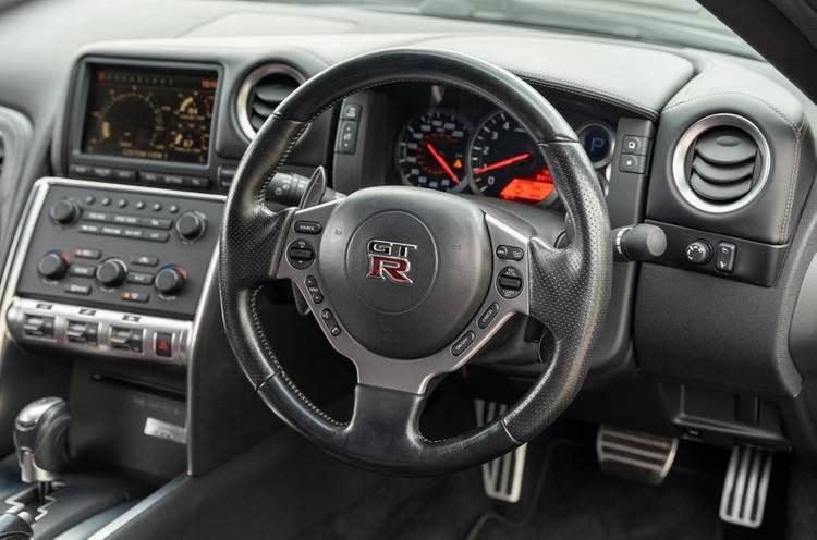 Эксклюзивный Nissan GT-R Black Edition 2009 года выставлен на аукцион