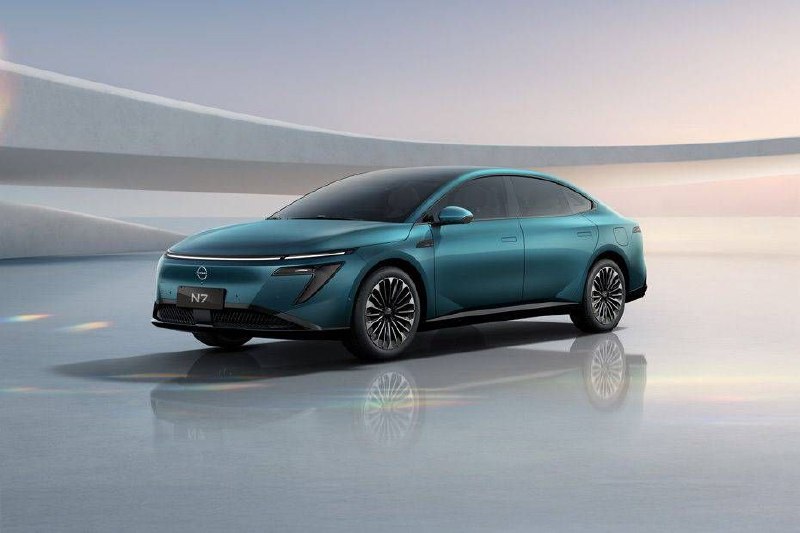 Успешный старт электромобиля Nissan N7 на китайском рынке