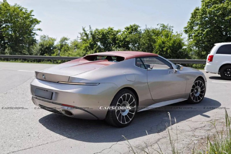 Лимитированный спортивный автомобиль BMW Skytop на базе M8 Competition
