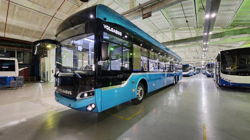 Новый трёхосный автобус «ГиперБАС» от Волгабаса vorgestellt на ТранспортФесте