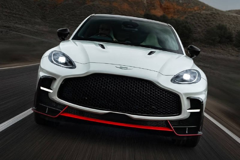 Обновлённый Aston Martin DBX S с гиперкаровым мотором и повышенной мощностью