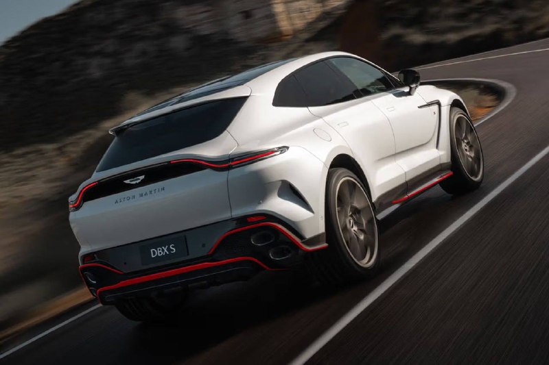 Обновлённый Aston Martin DBX S с гиперкаровым мотором и повышенной мощностью