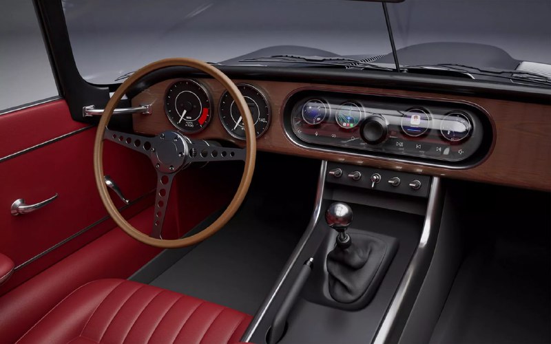 Классический дизайн и механика: возвращение Jaguar E-Type в современном исполнении