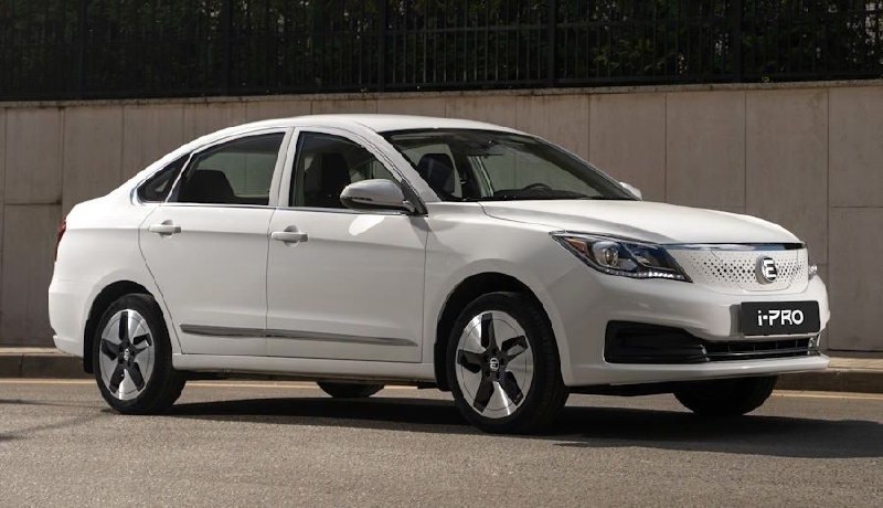 Geely EX5 вошел в топ-5 популярных электромобилей в России в апреле 2025 года