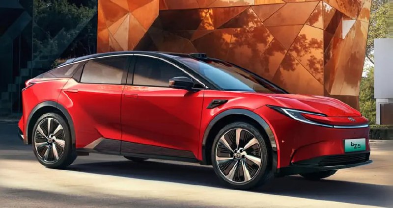Toyota bZ5 выходит на рынок в Китае с аккумуляторами BYD и дальностью до 630 км