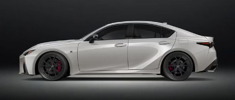 Лимитированный Lexus IS Ultimate Edition 2025 с мощным двигателем и эксклюзивными особенностями
