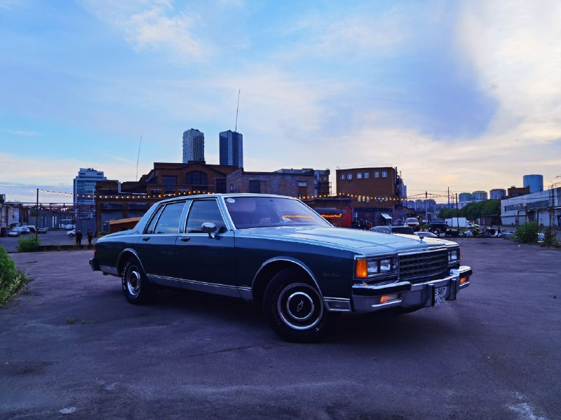 Модернизация Chevrolet Caprice 1981 года: хромовые акценты и стильный обновленный салон