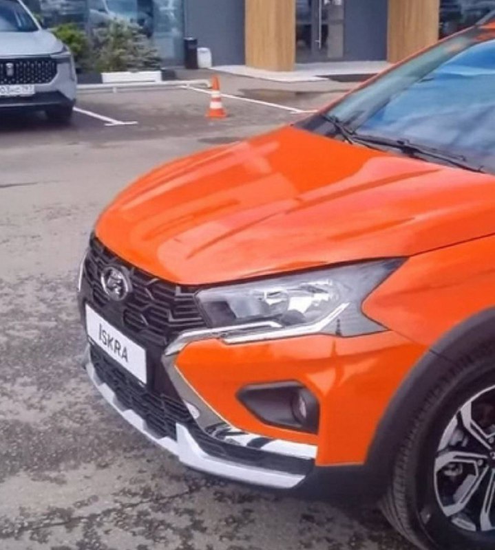 В Москве появились первые автомобили новой модели Lada Iskra