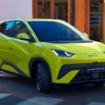 В Европе поступают в продажу китайские электромобили BYD Dolphin Surf