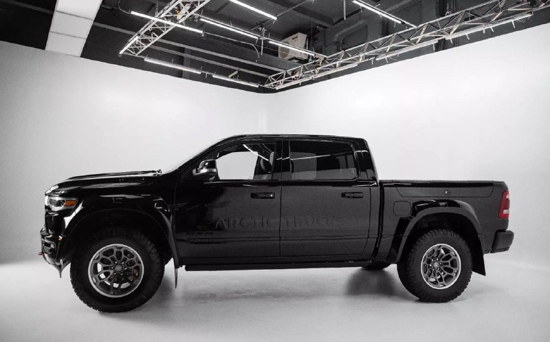В России представлена усиленная версия пикапа Ram 1500 Arctic Trucks AT37
