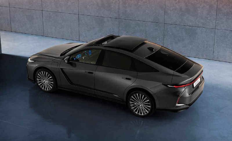 Новый Lexus ES представлен на европейском рынке: гибридные и электромобили с современным дизайном и технологичными опциями