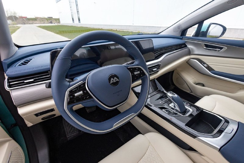 Обновленный электроседан Amberauto A5: новые опции и улучшенные характеристики