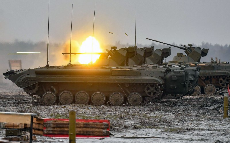 Новейшая разведывательная машина БРМ-1К представлена на Параде Победы