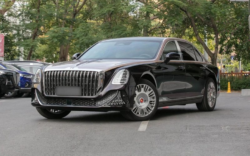 Люксовый седан Hongqi L1 выйдет в России в конце 2025 года