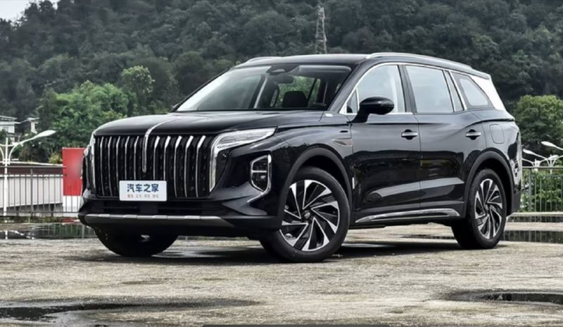 Китайский бренд Hongqi готовится к запуску трех новых моделей в России до конца 2025 года