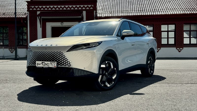 Презентация нового кроссовера Omoda C7: характеристики и цены