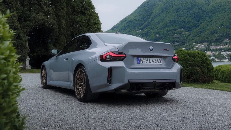 BMW M2 CS: Самый быстрый модель в истории с разгонкой до 302 км/ч