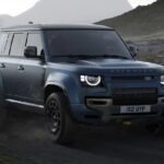 Обновленный Land Rover Defender получил новый дизайн и внедорожные технологии