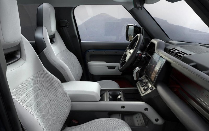 Обновленный Land Rover Defender: новые технологии и улучшения внешнего вида