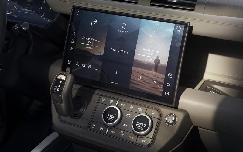 Обновленный Land Rover Defender: новые технологии и улучшения внешнего вида