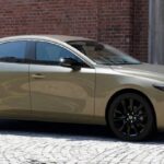 Премиум-версия Mazda 3 2025 поступит в российские автосалоны
