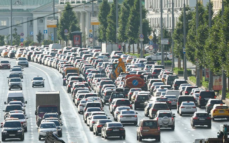 Главные изменения для водителей с 1 июня: тарифы, эвакуация и сезонность шин