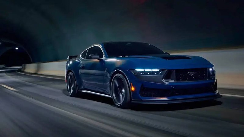 В Россию поступила лимитированная версия Ford Mustang Dark Horse с мощным двигателем