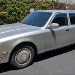 На аукционе в США выставлена редкая Toyota Century с V12 под капотом