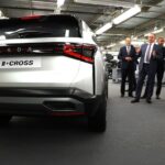 АвтоВАЗ представит новый кроссовер и другие модели на Петербургском форуме