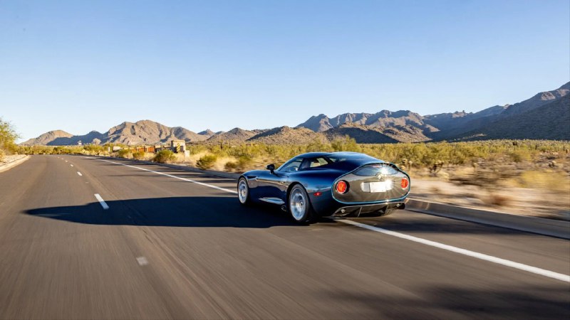 Уникальный Alfa Romeo TZ3 Stradale на аукционе: редкий суперкар с моторами Dodge Viper