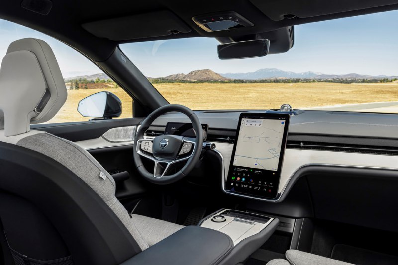 Volvo временно прекращает производство электрокроссовера EX90 из-за нехватки компонентов