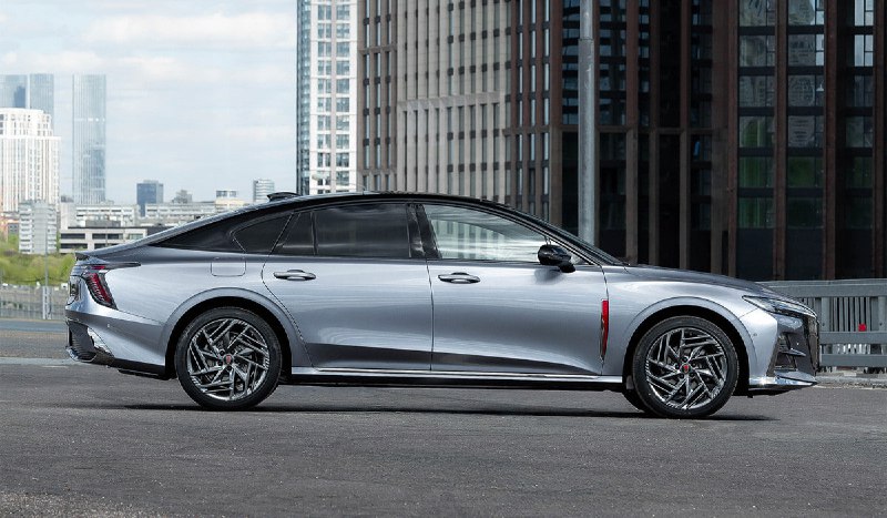 На российском рынке представлен спортивный лифтбек Hongqi H6