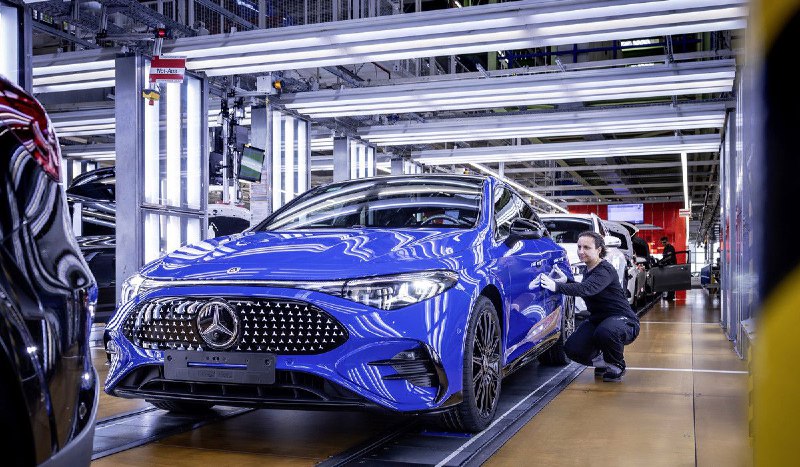 Начало серийного производства нового поколения Mercedes-Benz CLA