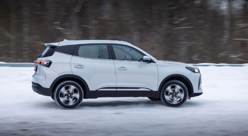 LADA Niva Legend вошла в топ-3 самых популярных SUV России в мае 2025 года